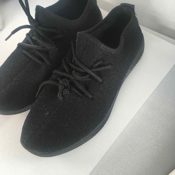 Black Casual Shoes - Picture 3 of 8